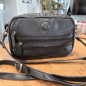 Mancini Leather Unisex Crossbody Wallet Bag